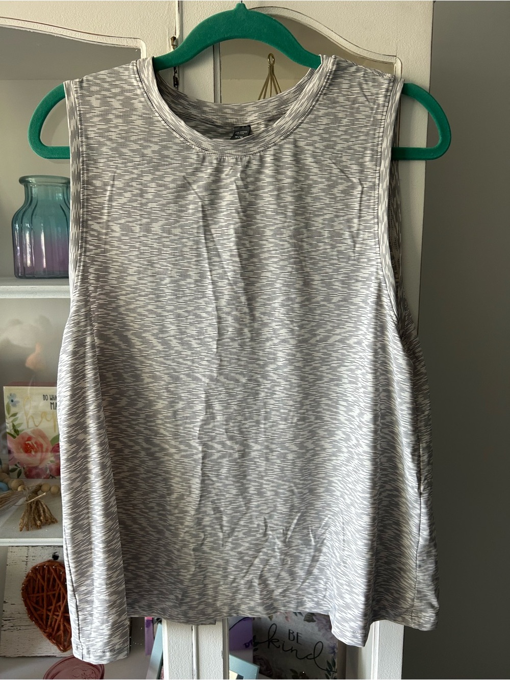 Joe fresh active tank top with open back